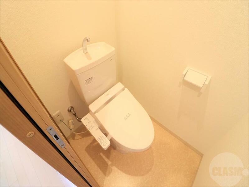 トイレ　温水洗浄便座