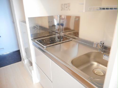 キッチン　シンク広めのため料理快適です♪