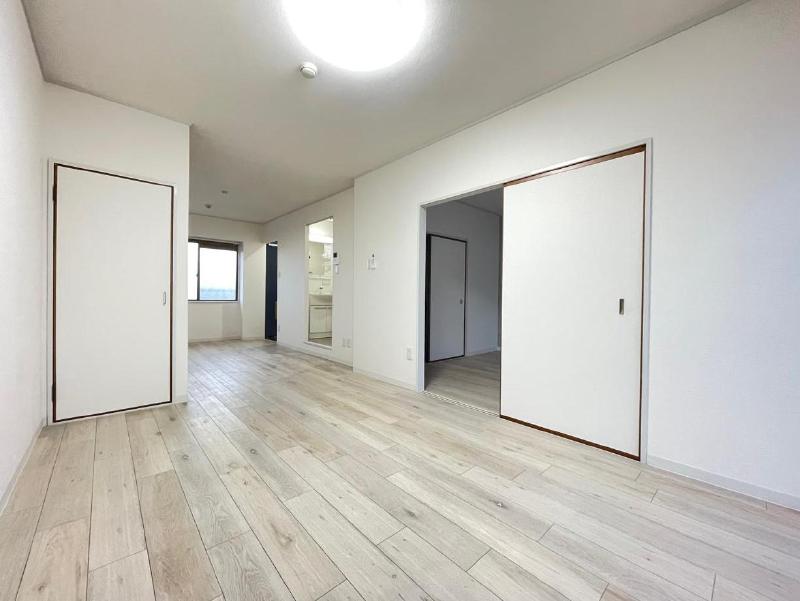 居室・リビング　反転タイプです