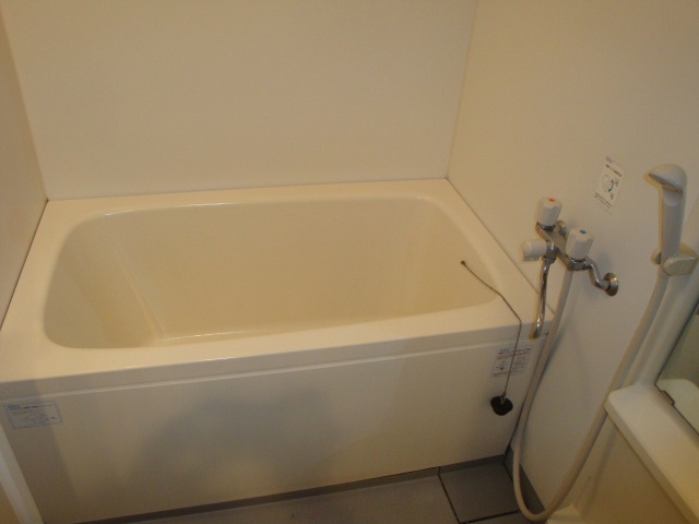 バス・シャワールーム　写真は別のお部屋です。現況優先ください。