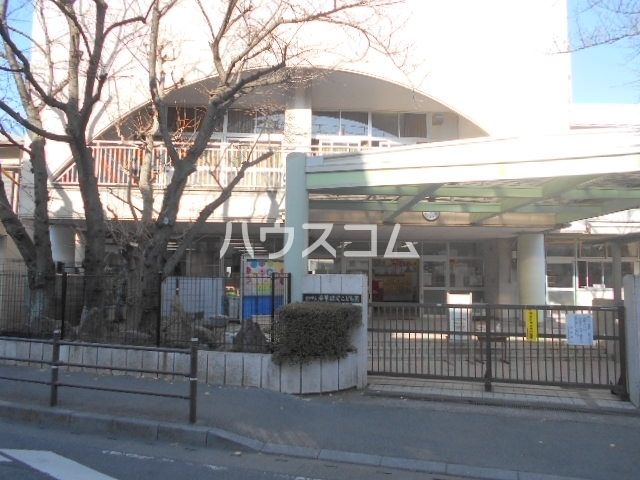 幼稚園・保育園　浦安市立若草認定こども園（幼稚園・保育園）まで388m