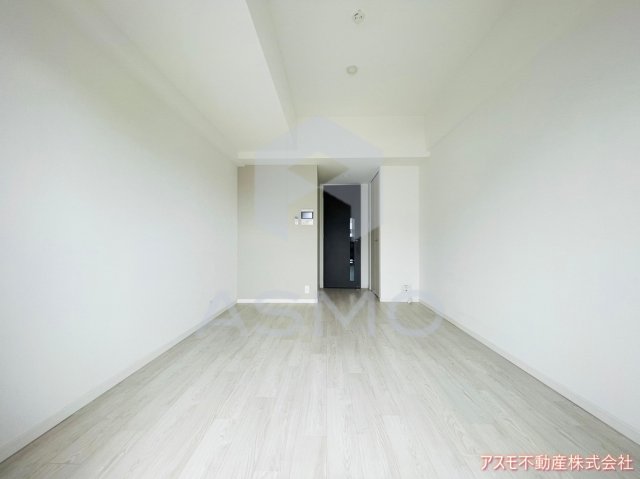 居室・リビング　同マンション別部屋参考写真