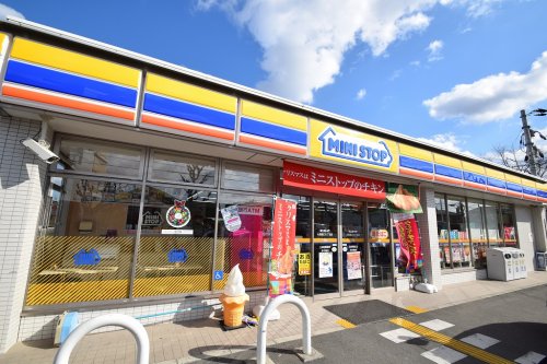 コンビニ　ミニストップ 大阪諸口5丁目店（コンビニ）まで1073m
