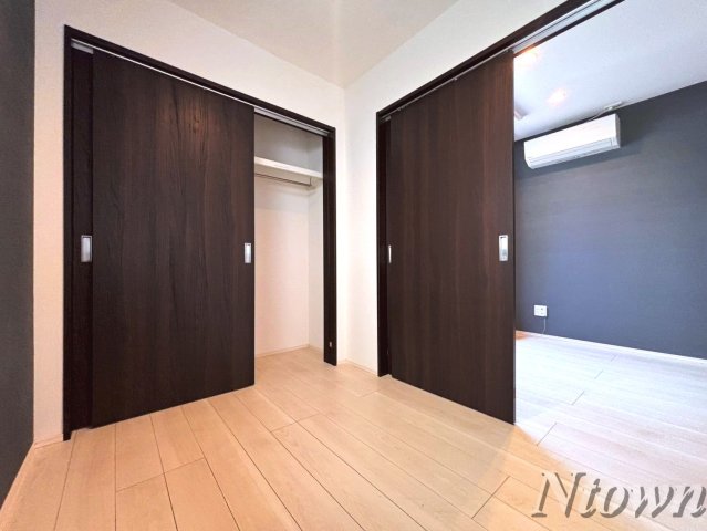 居室・リビング　明るい洋室です