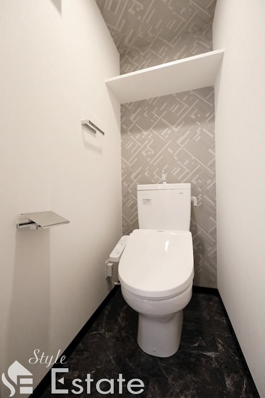 トイレ　温水洗浄便座