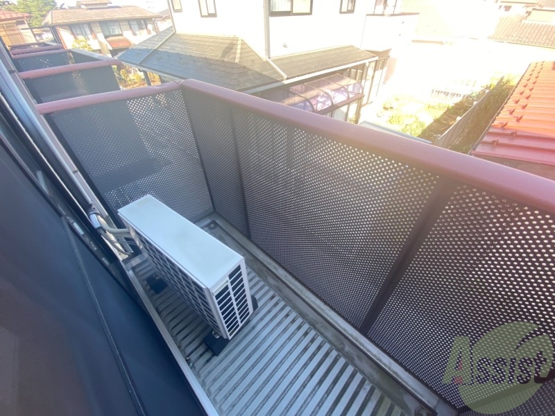 バルコニー　バルコニーがあるので洗濯物は外に干せそうですね～