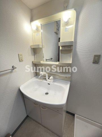 洗面設備　独立洗面化粧台付き