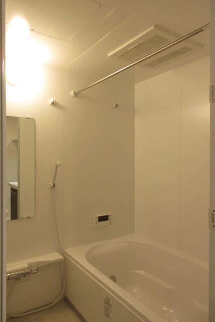 バス・シャワールーム　追焚給湯付きバス