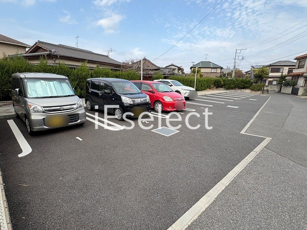 駐車場　敷地内駐車場も募集中です！