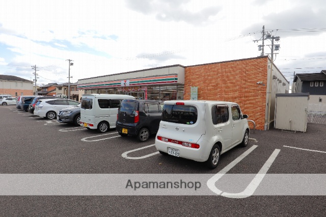 コンビニ　セブン－イレブン岐阜琴塚３丁目店（コンビニ）まで614m