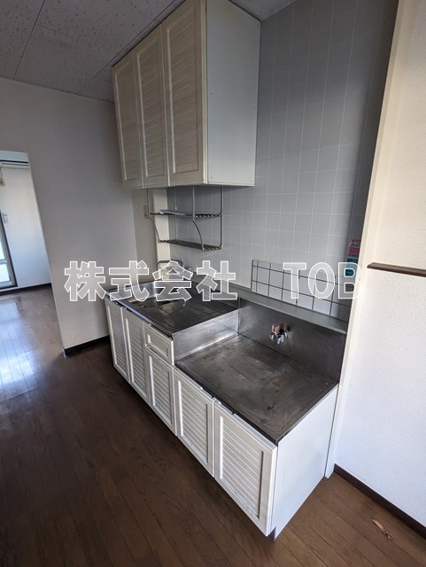 キッチン　※クリーニング中の撮影※