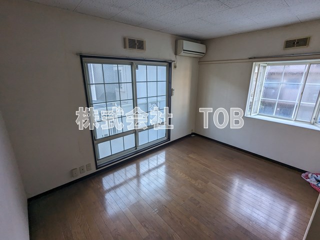 居室・リビング　※クリーニング中の撮影※