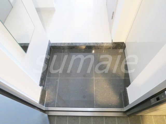 玄関　玄関はこのようになっております☆