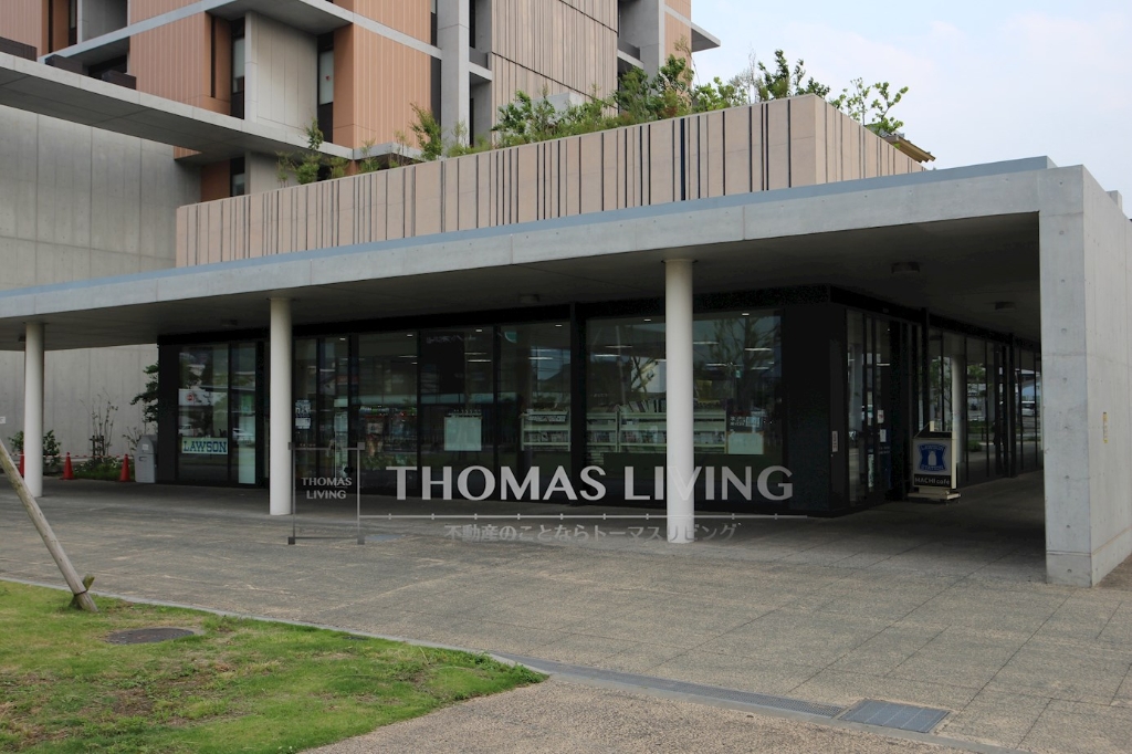 コンビニ　ローソン 北九州総合病院店（コンビニ）まで317m