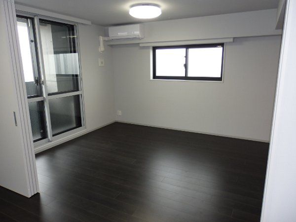 居室・リビング　☆明るい居室☆