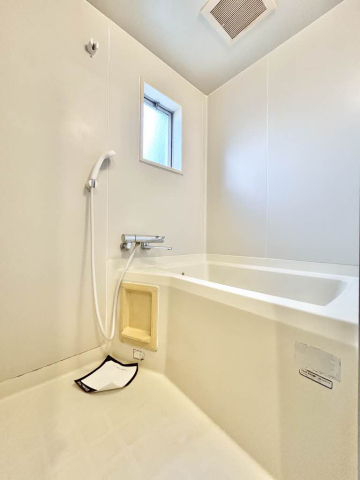 バス・シャワールーム　※写真は同物件別部屋です。