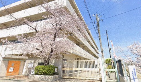 小学校　吹田市立東山田小学校（小学校）まで497m