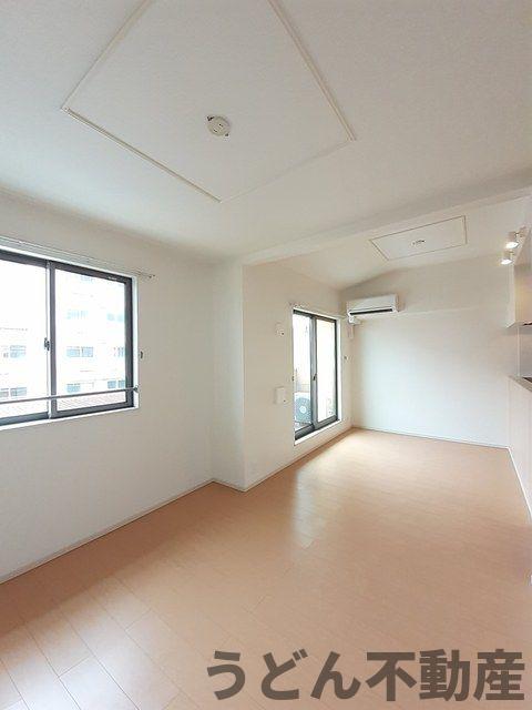 居室・リビング　うどん県のお部屋探しはうどん不動産へ うどんちゃんとLINE