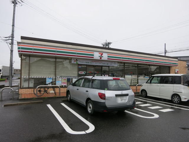 コンビニ　セブンイレブン岡崎福岡町店（コンビニ）まで700m