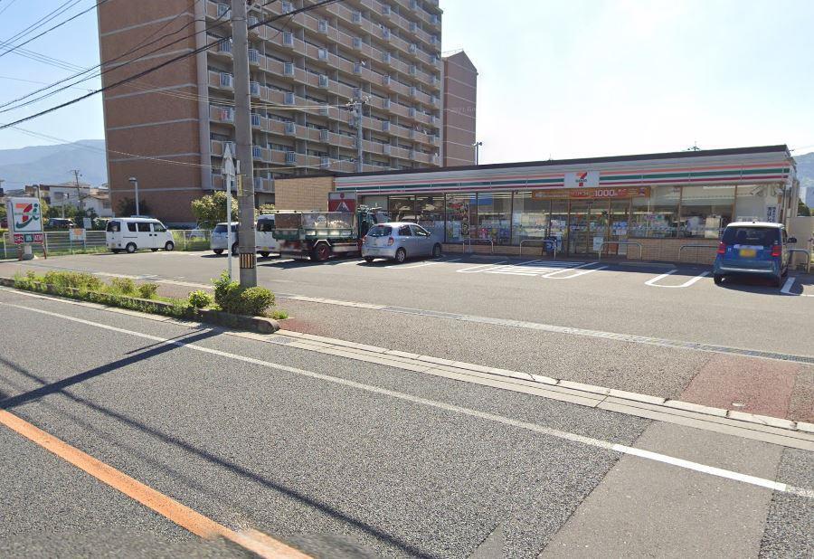 コンビニ　セブンイレブン呉市阿賀南店（コンビニ）まで304m