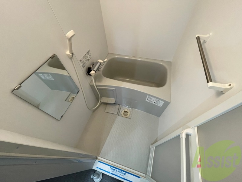 バス・シャワールーム　お風呂になります。一日の疲れを癒してくださいね。