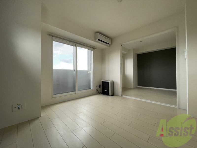 居室・リビング　広くてキレイなお部屋が広がっていて、充実した生活が送れそう。