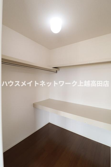 収納　ウォークインクローゼット