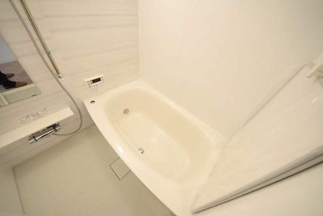 バス・シャワールーム　ゆったり一坪バス　追焚・浴室乾燥機完備