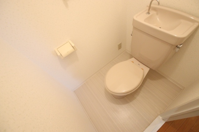 トイレ　別室の参考写真です。※現況優先