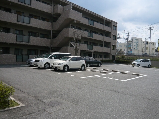 駐車場　駐車場