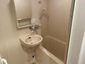 バス・シャワールーム　洗面台※別部屋参考写真