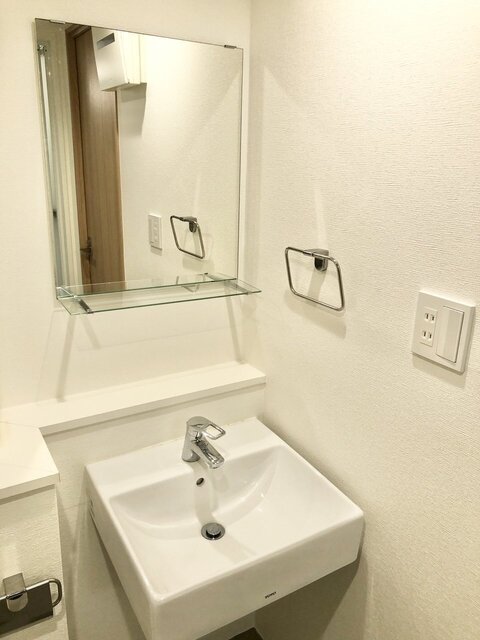 洗面設備　※別部屋の参考写真です。