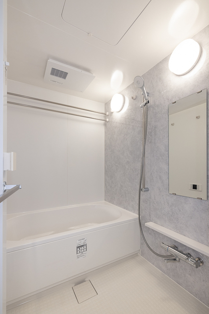 バス・シャワールーム　※写真は同タイプ住戸です。