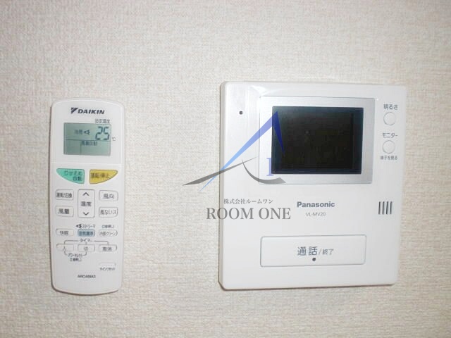 セキュリティ　モニター付きインターホンです。