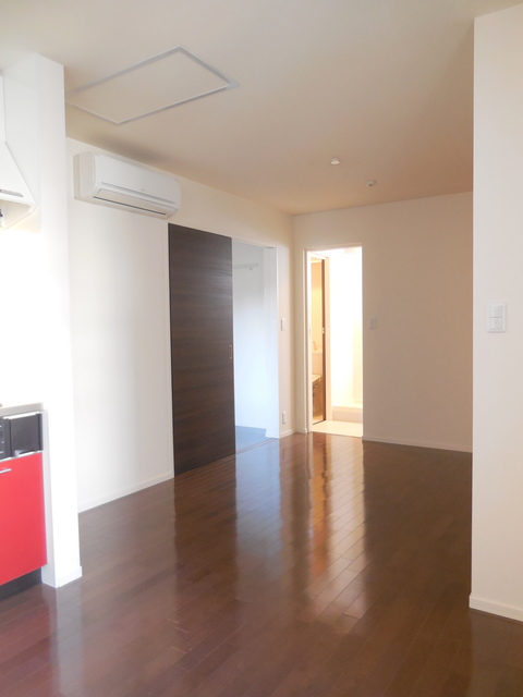 居室・リビング　★明るいフローリングの角部屋です★