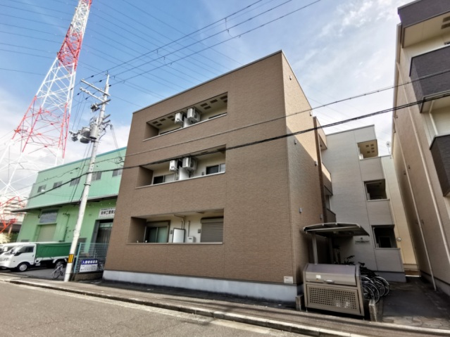 建物外観　駅ちか徒歩4分