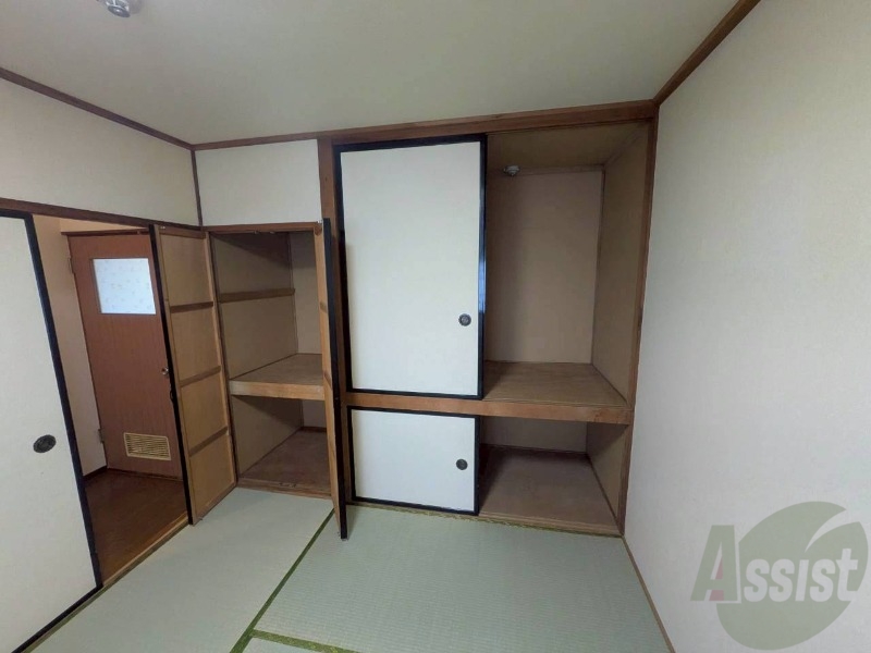 収納　こちらは収納です。物をしまう事ができますね！