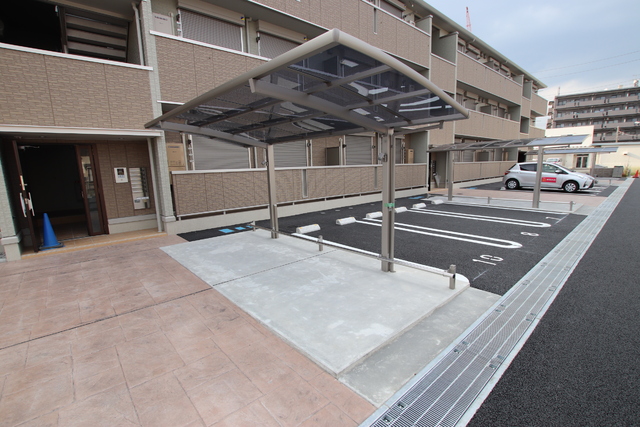 その他共有部分　屋根付き駐輪場