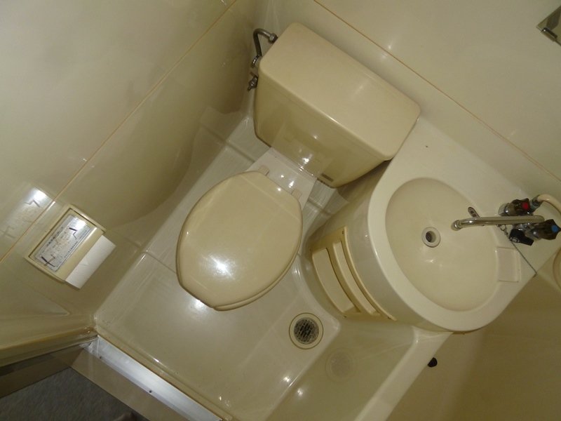 トイレ　浴室内にトイレあり