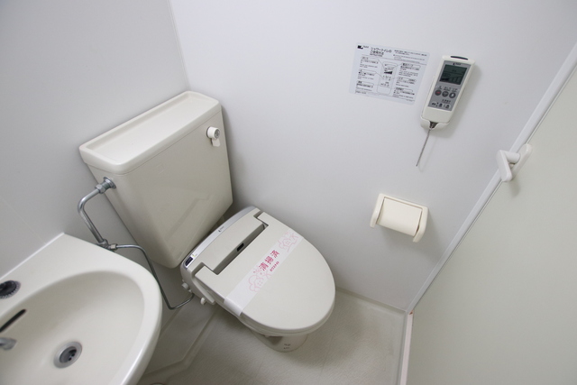 トイレ　※温水洗浄便座は設備ではありません。