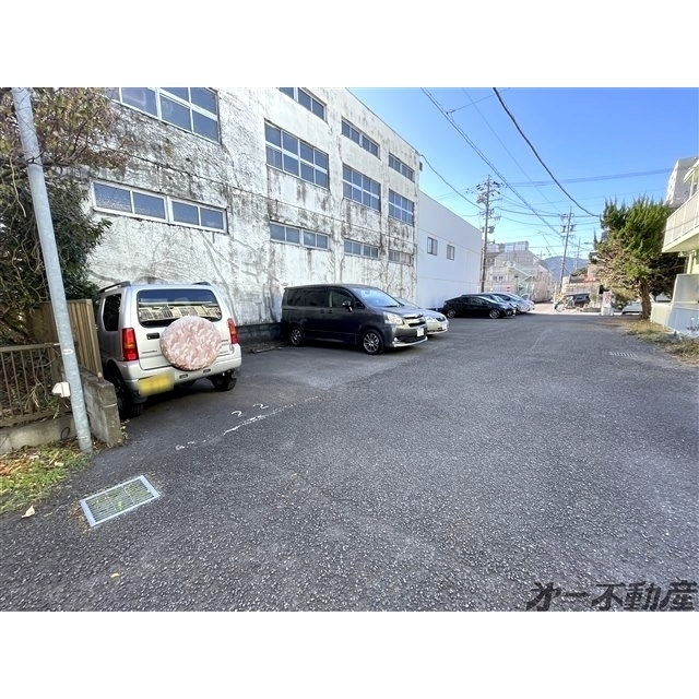 駐車場　駐車場