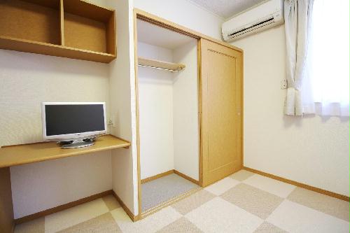 収納　大切な洋服を収納するのに欠かせないクローゼットを完備！