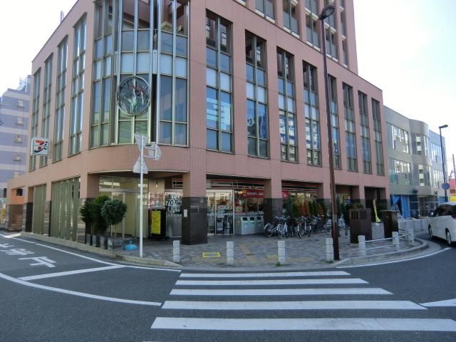 コンビニ　セブンイレブン（コンビニ）まで250m