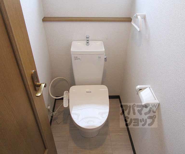 トイレ　３０５号室の写真です。