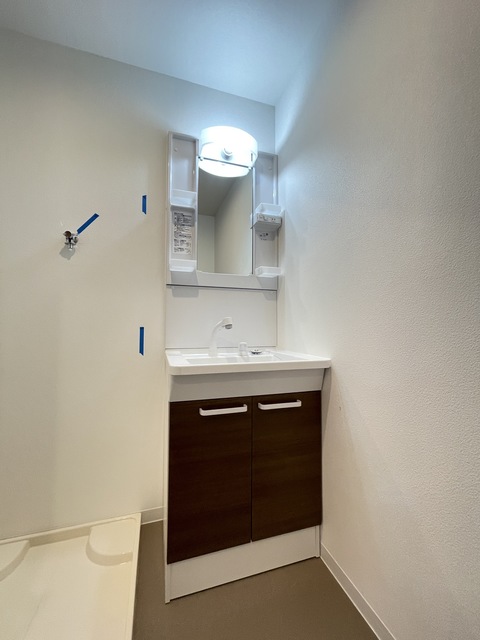 洗面設備　別部屋参考写真です