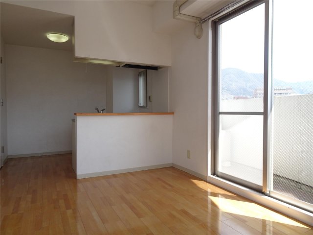その他部屋・スペース　フローリング仕様で家具の配置もしやすいお部屋です♪