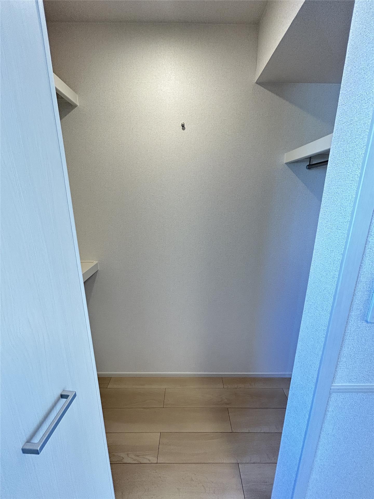 収納　ウォークインクローゼット