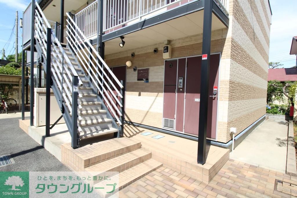 エントランス　★駐輪場完備★