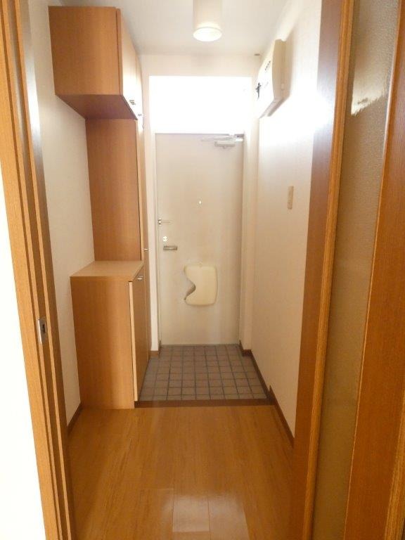 玄関　図面と現状に相違がある場合には現状を優先