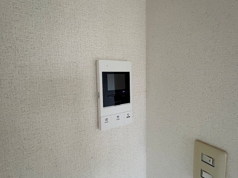セキュリティ　TVモニター付きインターホン。